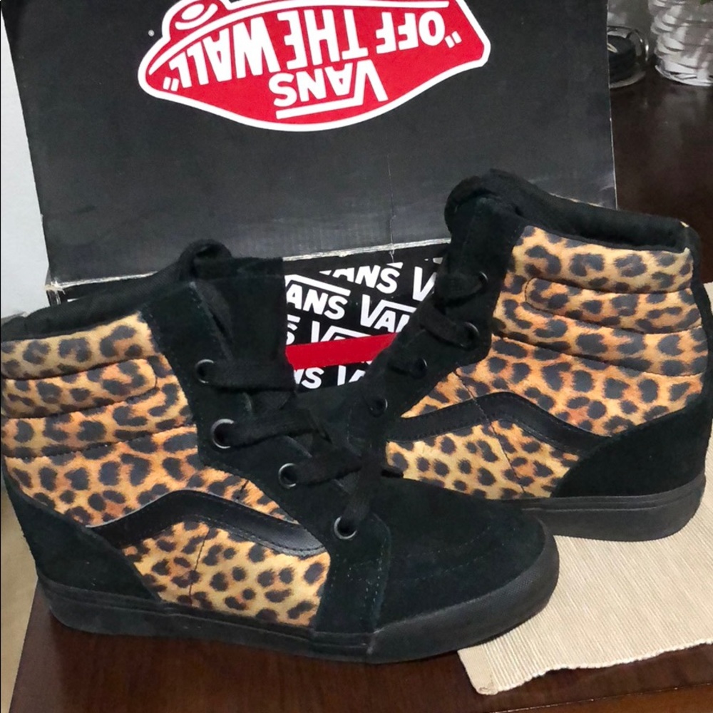Van wedge shoes